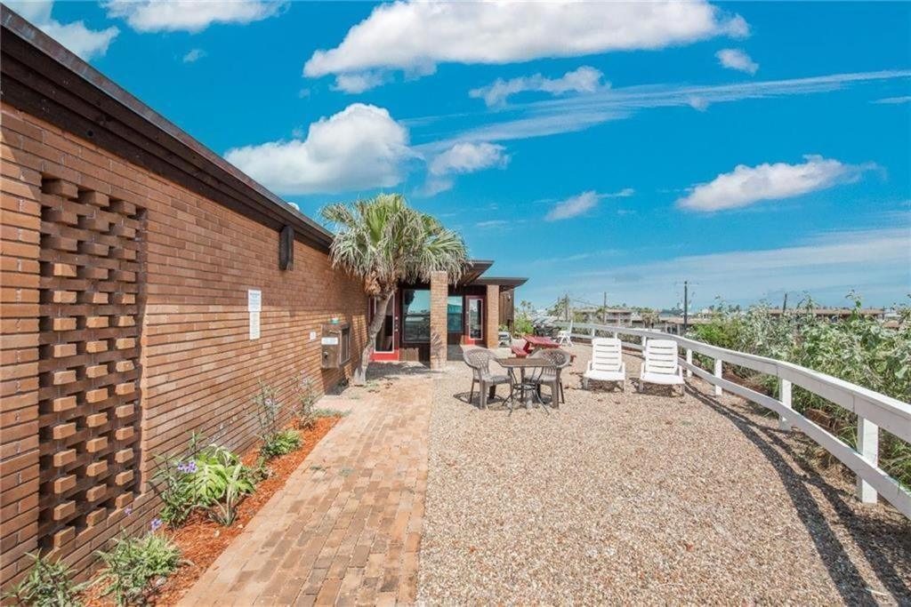 Belles Sea Inn Port Aransas Exterior photo